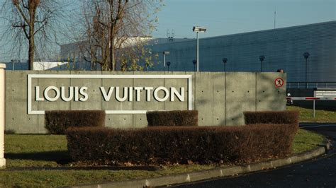 louis vuitton malletier cergy|Louis Vuitton death date.